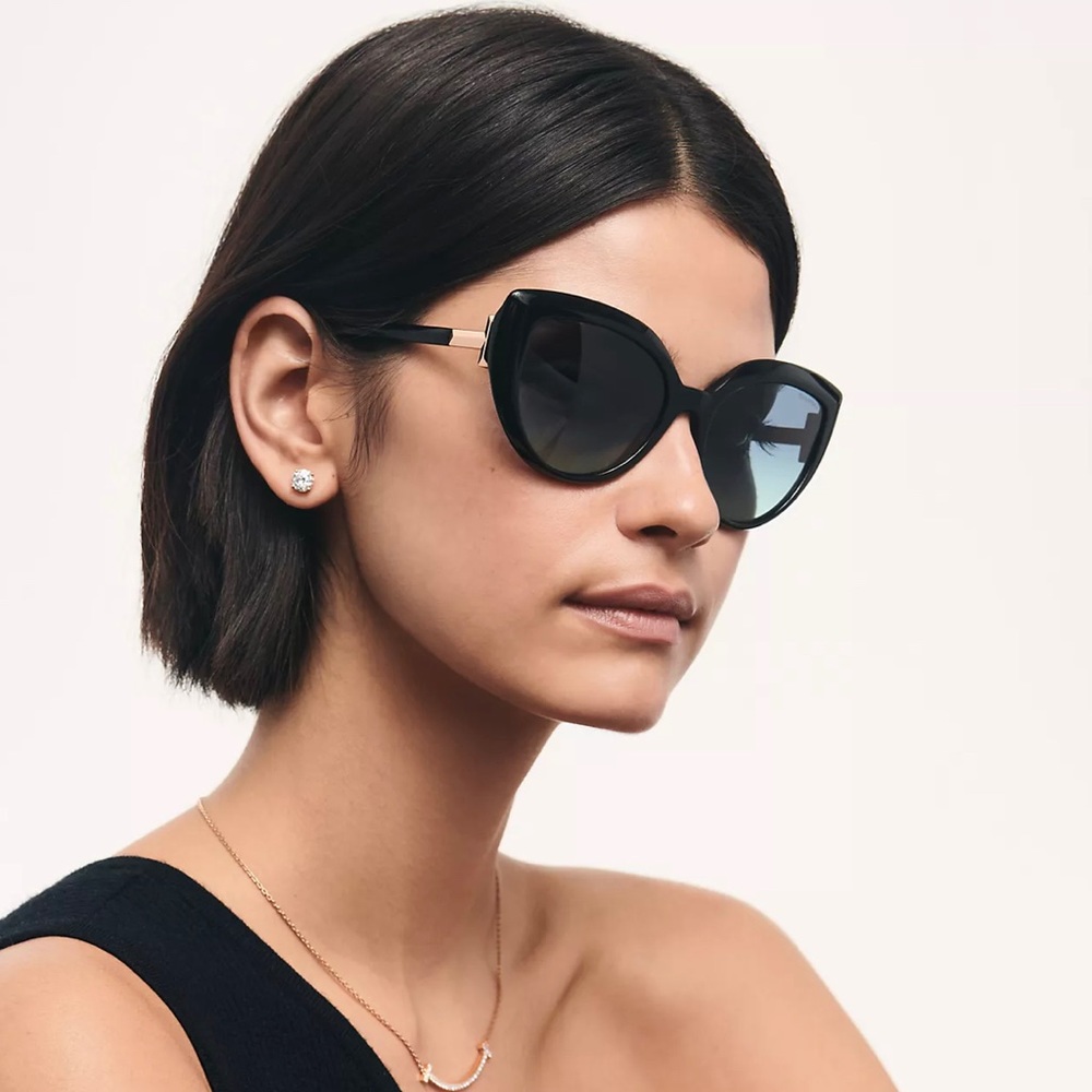 Tiffany & Co cat eye sunglasses 68799031